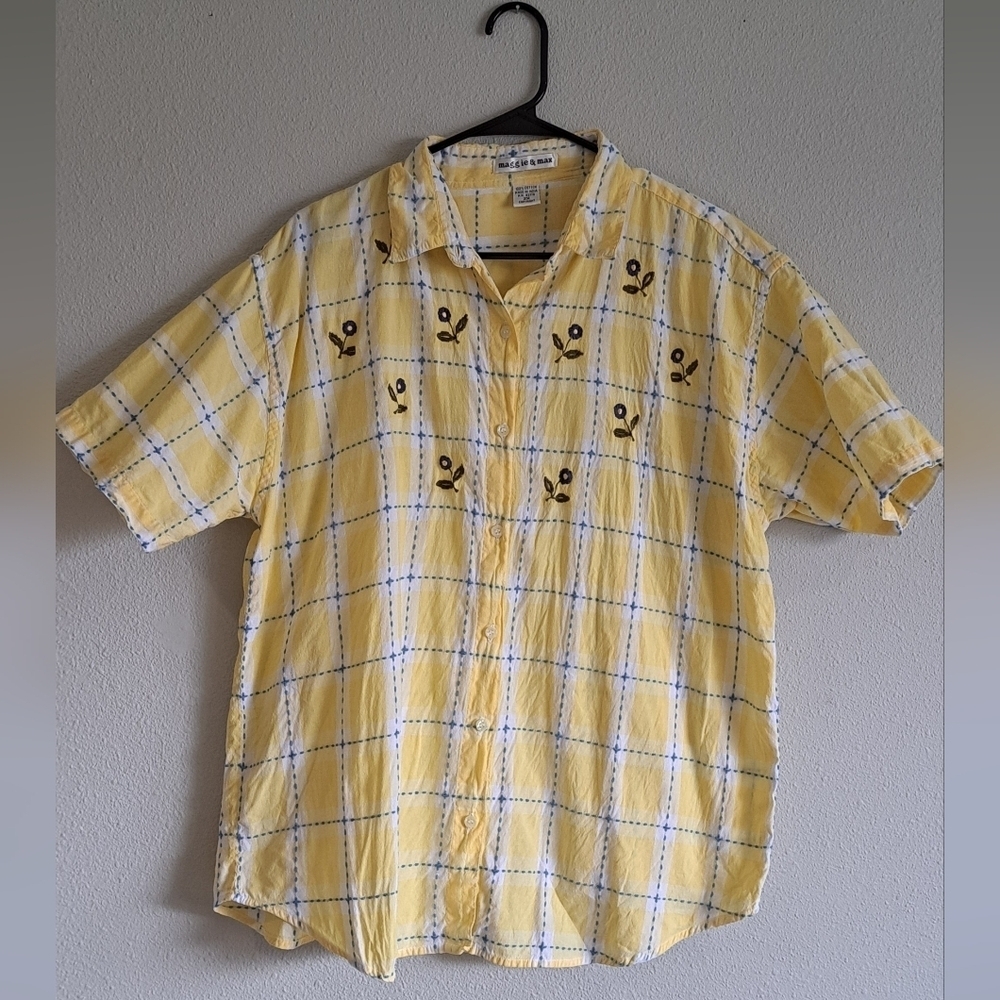 Womens embroidered/ checkered button-down top.